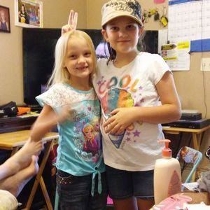 Meet your Posher, Sharon